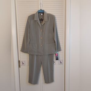 Donny Brooks Women's Two-Piece Gray Pantsuit
